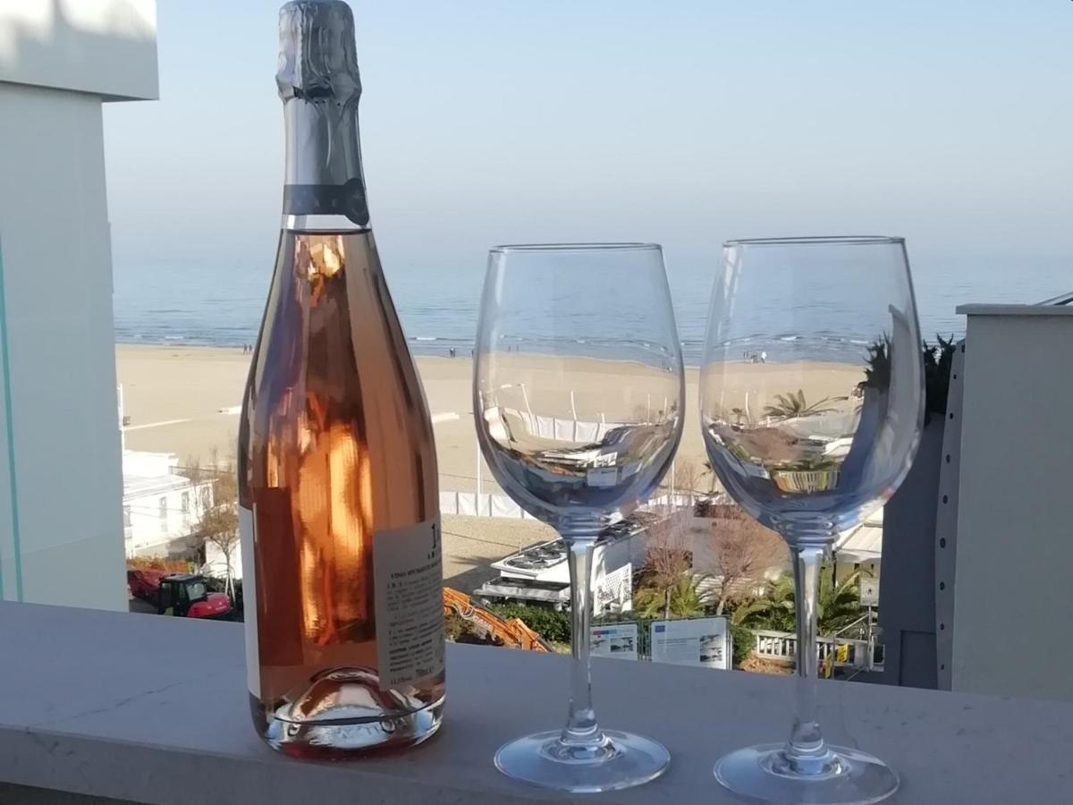 Brezza Da Mare Lägenhet Rimini Exteriör bild