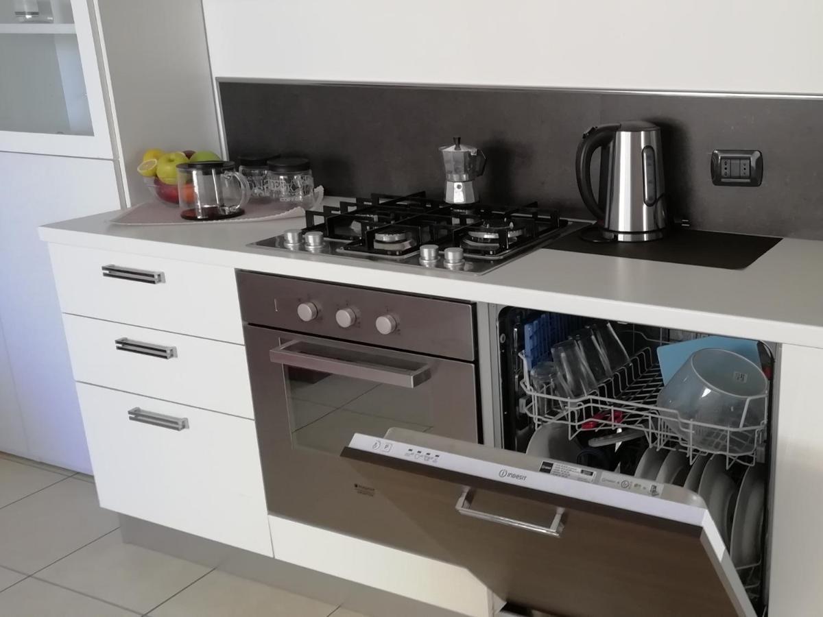 Brezza Da Mare Lägenhet Rimini Exteriör bild